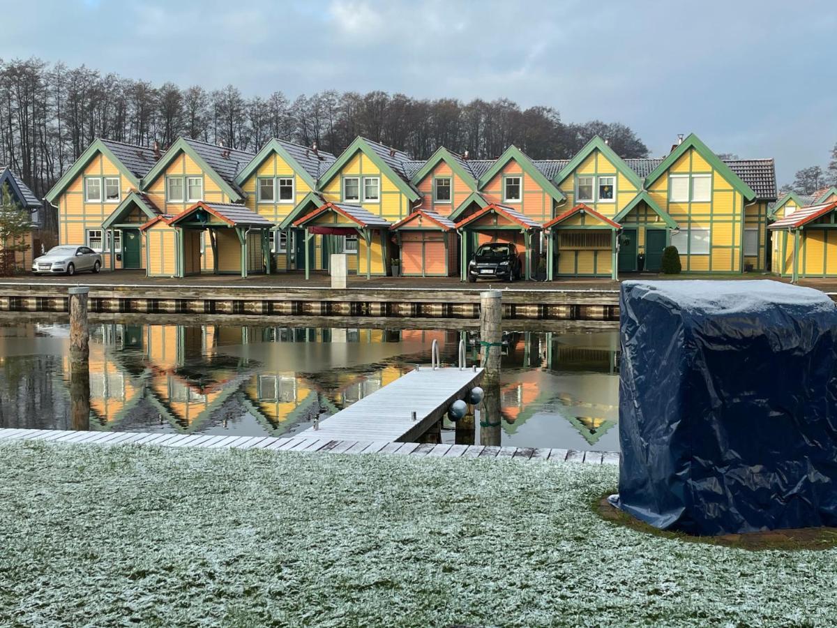 Ferienhaus Mit Bootssteg Am See In Rheinsberg Dış mekan fotoğraf